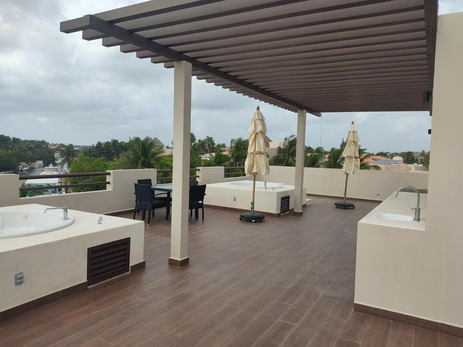 Brand New And Puerto Aventuras